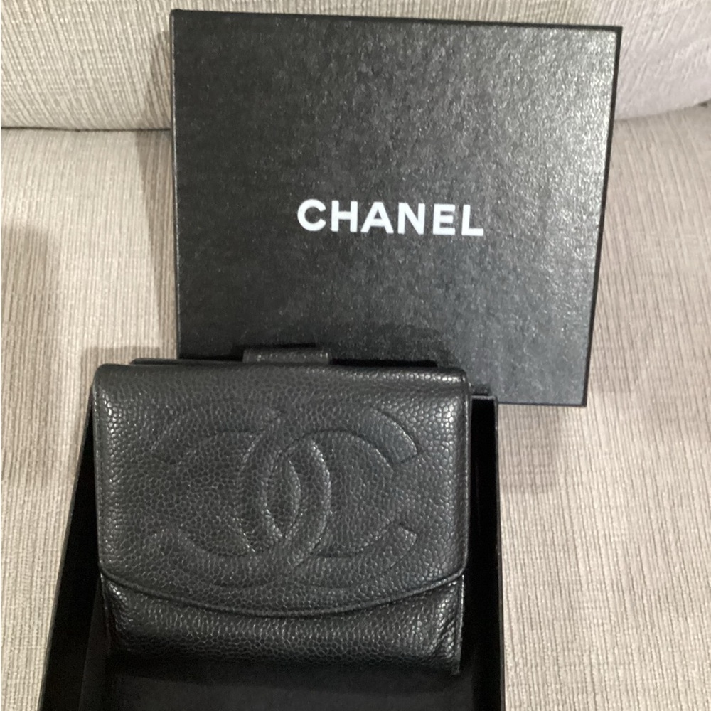 CHANEL Vintage Timeless Black Caviar Compact Bifold Wallet